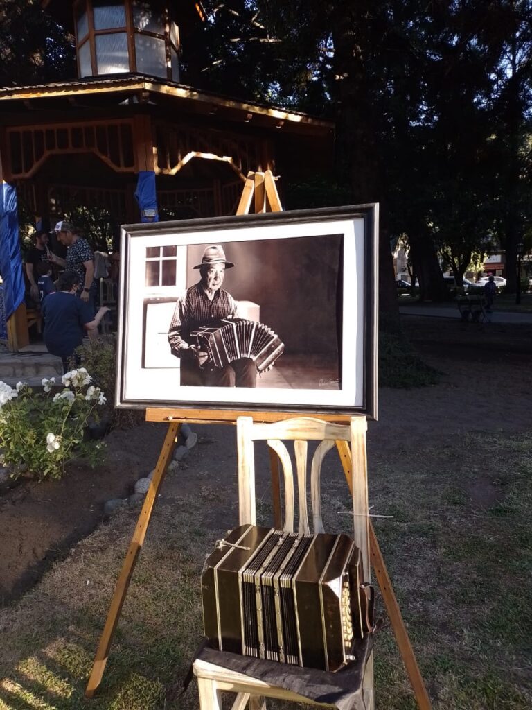 Glorieta Plaza Sarmiento: Colocaron una placa en homenaje a Dante Valeri