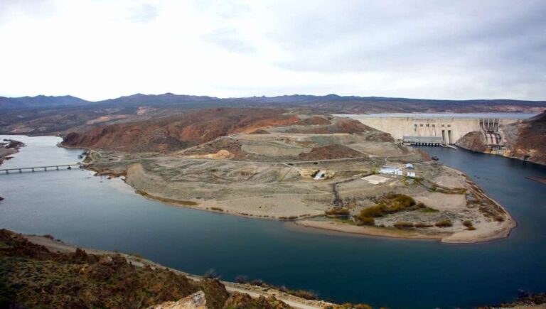 Represas: la provincia cobrará un canon por el uso del agua