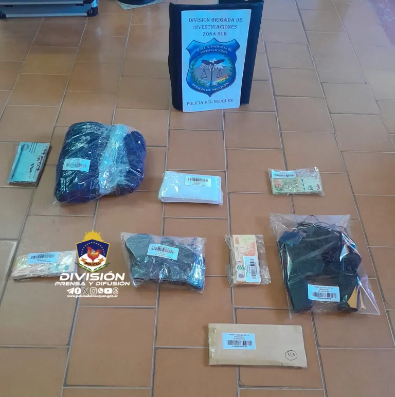 Allanaron tres viviendas de Neuquén capital por robo con inhibidores en San Martín de los Andes