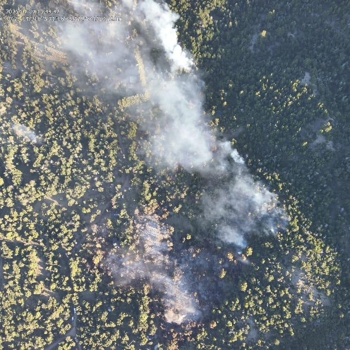 Contuvieron el incendio de Meliquina e informan que la Ruta Provincial 63 está habilitada exclusivamente para pobladores