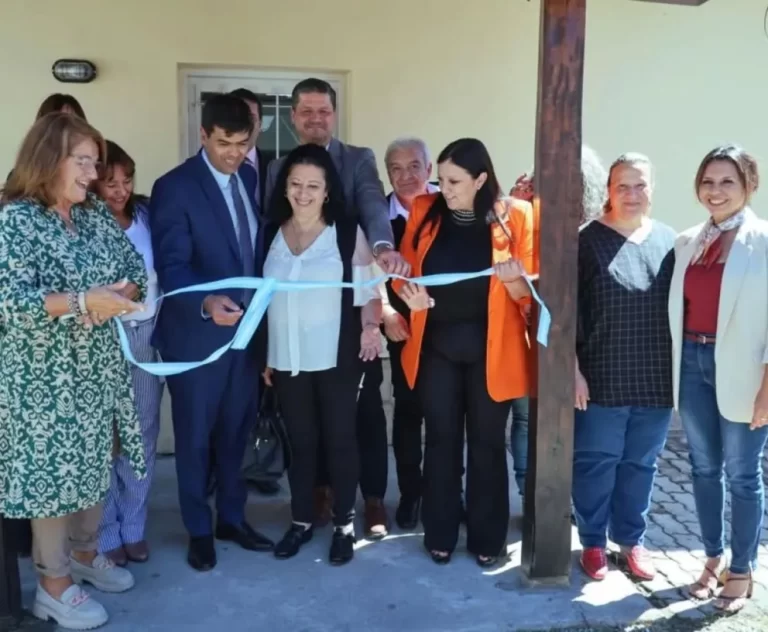 Inauguran Tecnicatura en Farmacia en Junín de los Andes